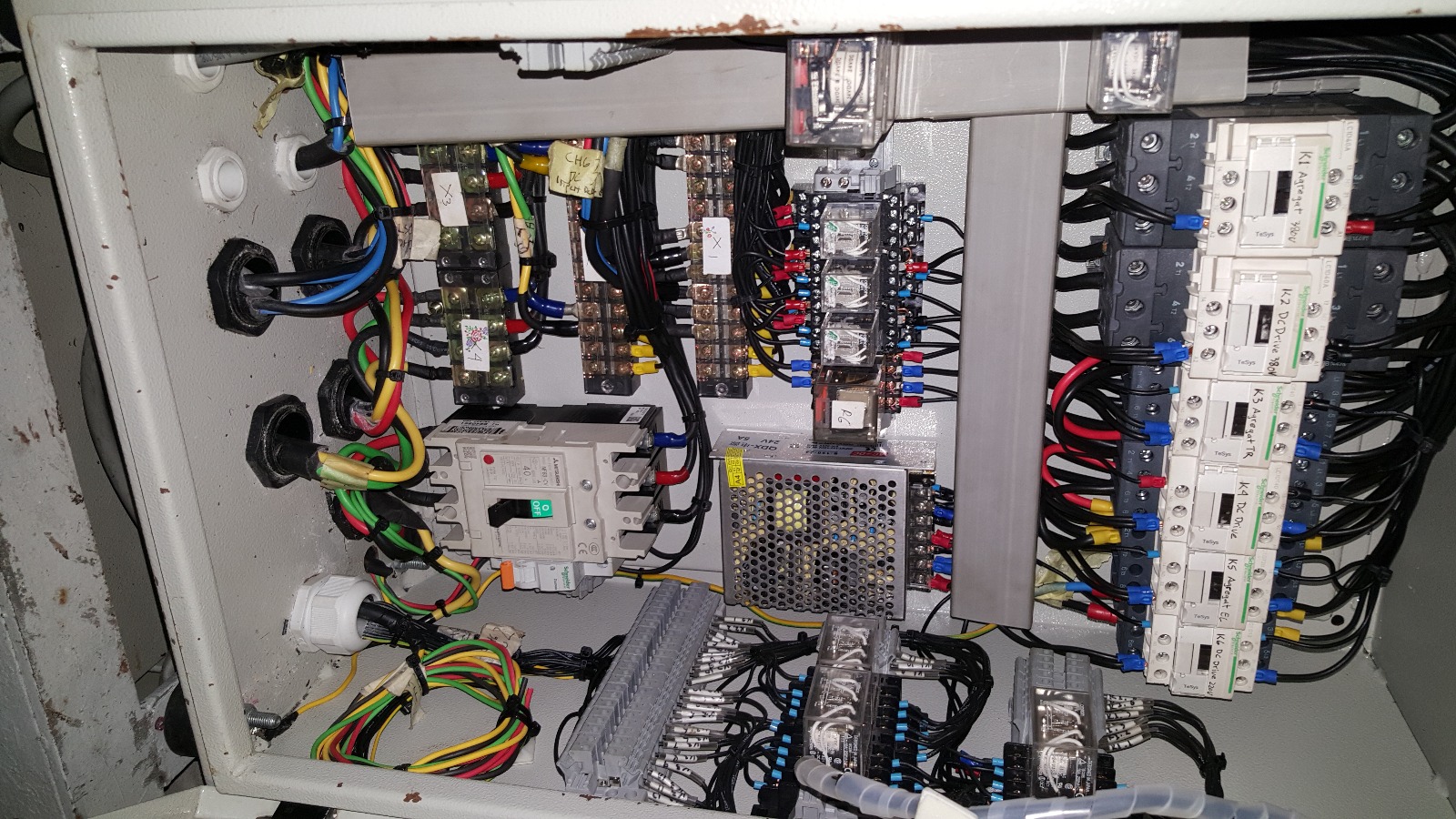 Wiring Panel Kontrol Bagian Atas