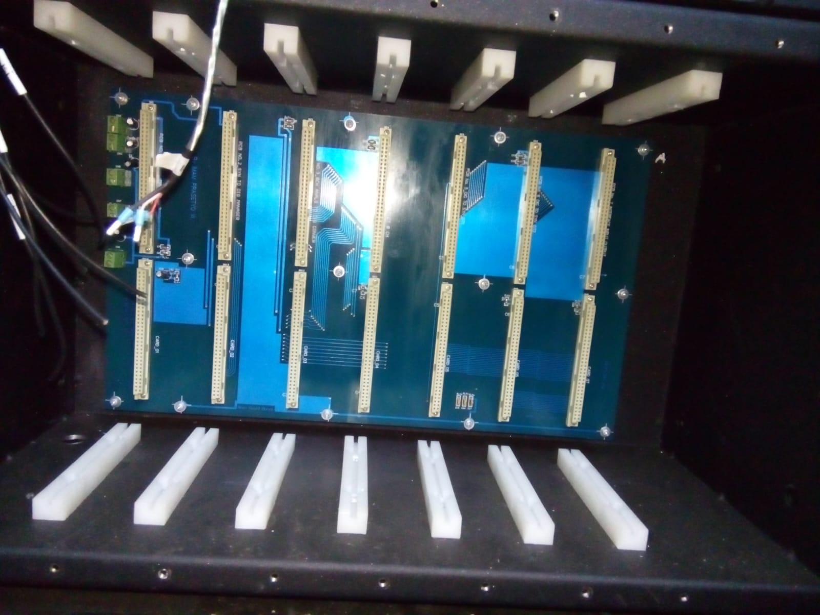 Pemasangan Motherboard